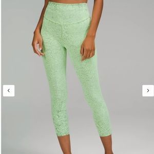 Lululemon Bace Pace race cropped tights, size 12